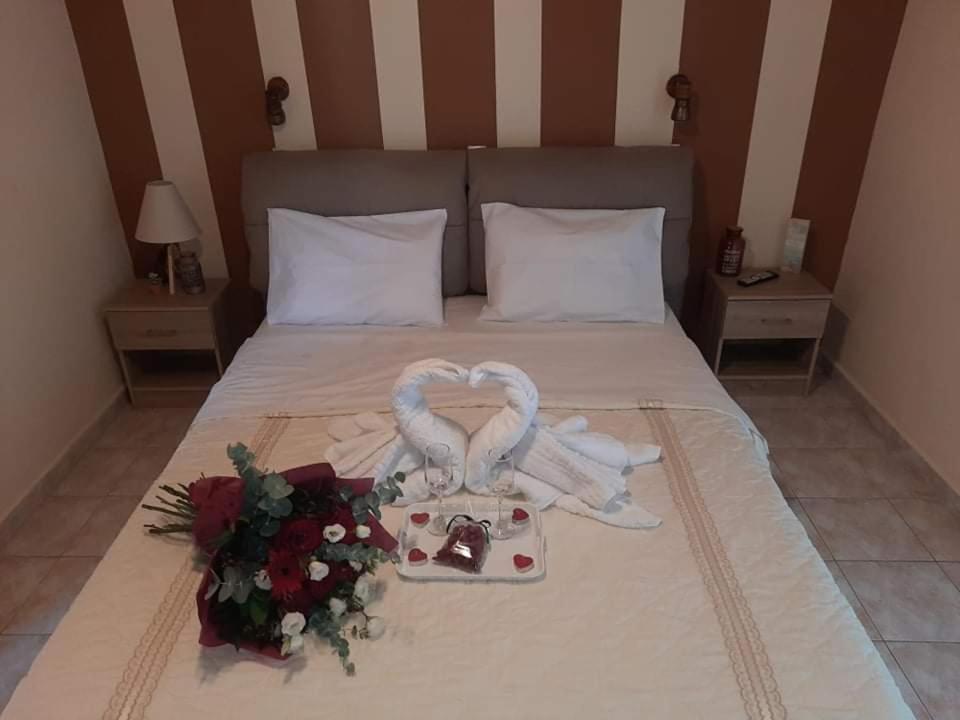 Marinos Studios At Lourdata Village Ngoại thất bức ảnh
