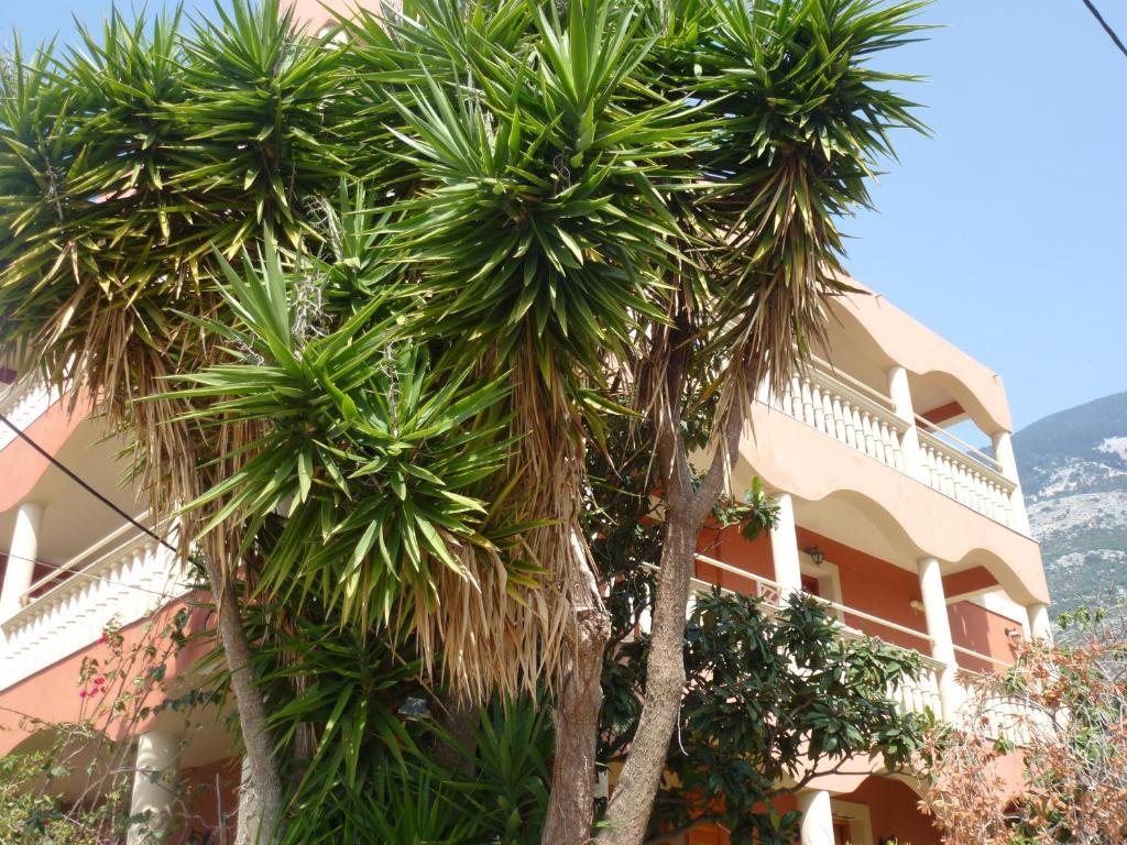 Marinos Studios At Lourdata Village Ngoại thất bức ảnh