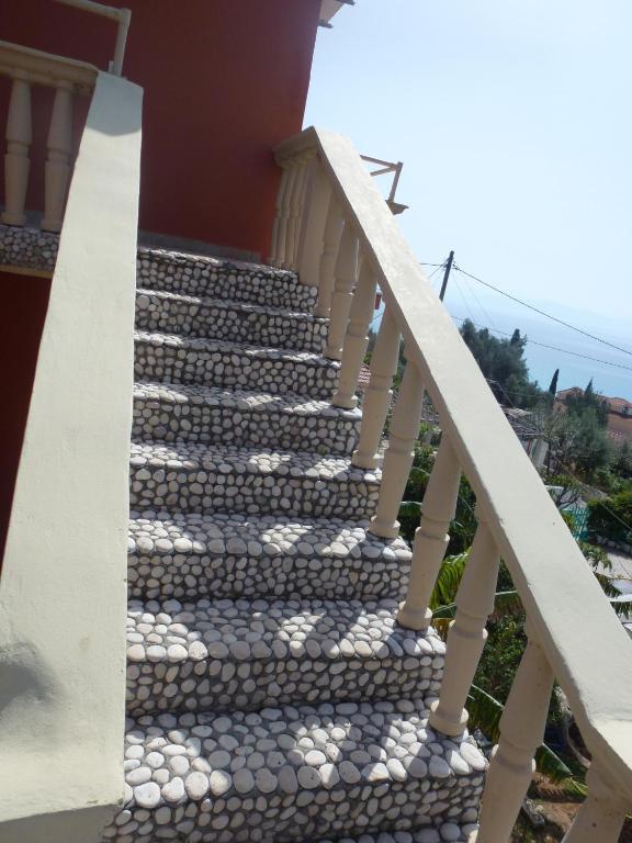 Marinos Studios At Lourdata Village Ngoại thất bức ảnh